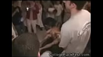 Geile College-Schlampen haben Sex während einer Frat-Party