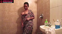 Indianas Amadoras Babes Lily Masturbação Sexo no chuveiro
