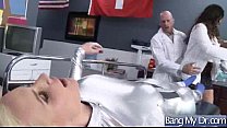 Dur sex tape avec un patient coquin docteur Bang Horny movie-06