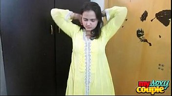 Indian Bhabhi Sonia In Yellow Shalwar Suit Getting Naked In Bedroom For Sex