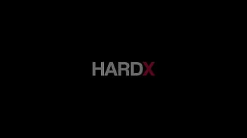 HardX встречает умоляющую Наоми