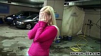 Kinky Eurobabe Ellen scopata nel parcheggio