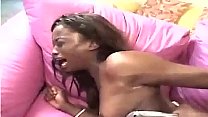Breaking the ass and the pussy of the black girl who moans and in the end even cries on the stick.