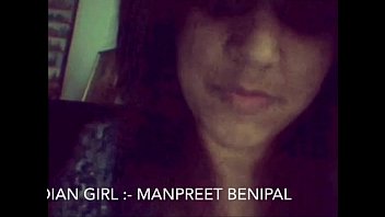 Desi Punjabi Girl Manpreet zeigt sich auf Cam
