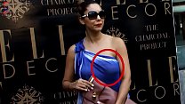 Oooppsss Gauri Khan Dans La Robe De Sexposition Bleue NIP Visible