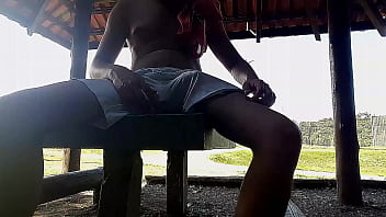 showing big cock in the park