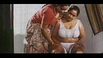 Sharmile принимает масляный массаж