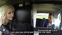 Euro weibliche gefälschte Taxifahrer knallt großen Schwanz