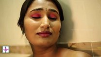 Romanticismo da bagno Hot Girl indiano - MMS trapelato