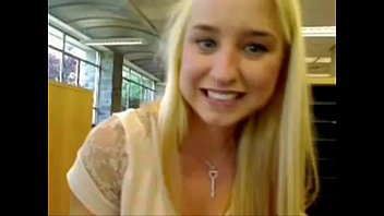 Chica rubia eyacula en una escuela pública - más videos de ella en freakygirlcams.co.uk