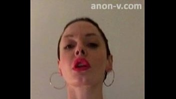 Vídeo de Boquete e Masturbação com Vazamento de Rose McGowan
