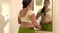 IndianSexy Tante Dress Wechsel im Schlafzimmer
