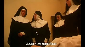 Монахини д