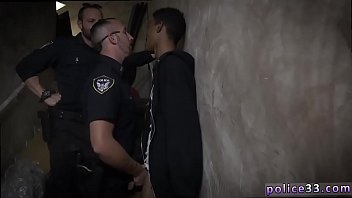 Кожа полицейский Минет видео гей первый время подозреваемый на бегу получает