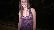 Молоденькая милашка Алексис Кристал идет на публичный секс сторожит