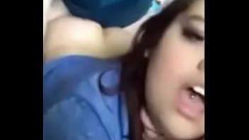 Gata linda latina sendo fodida na bunda na webcam