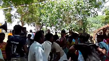 Tamilisch heißen Dorf Jungen Lungi Unterwäsche Kuthu Tanz