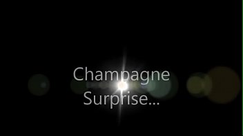 Fucking-a-Champage-Flasche
