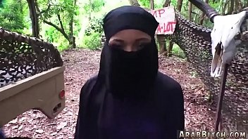 Am wichtigsten ist der muslimische Schwanz, die mörderischsten Frauen vor Ort