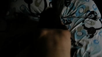 Фигуристая крошка мастурбирует перед камерой - bestcamslut.com