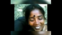 Mujeres indias de la aldea follan duro con su novio en el bosque profundo