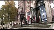 Возбужденный старик отправился на экскурсию по кварталу красных фонарей Амстердама