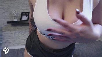 Striptease sexy en ropa interior de Calvin klein