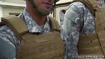 Militar mamadas porno gay gratis Explosiones, fallas y castigos