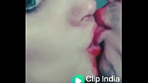 Bhai Ki Gf sur embrasser