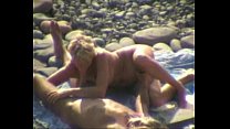 Пляж вуайерист оральный секс в любительском видео