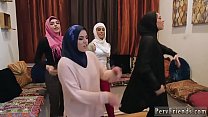 十代の現実初めてホットアラブの女の子はフォーサムを試してみてください