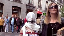 Mince salope espagnole sodomisée en public