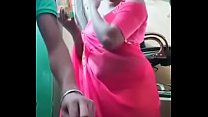 Swathi naidu sexy mientras se cambia de vestido a sari