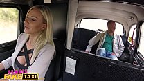 Female Fake Taxi Blonde Schönheit fickt ihren Beifahrer