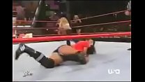 Trish Stratus, Ashley und Mickie James gegen Victoria, Torrie Wilson und Candice Michelle. Raw 2005.