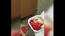 DickTracySr petición de un amigo: follando con un pastel