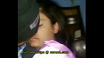 Сексуальная горячая индийская девушка жестко трахается и целуется