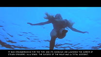 Челюсти: Сексуальная обнаженная блондинка, худенькая ныряющая девушка (акула в видео от первого лица)