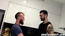 AmateursDoIt - Garanhões barbudos fodem após uma sessão oral quente na cozinha