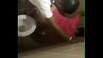 Sexe sud africain de toilette