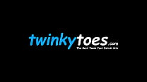 Feet playing and blowjob session with two young twinks