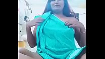 Swathi naidu mostrando su cuerpo sexy