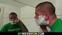 Chubby busty Schwiegermutter Tabu Sex im Badezimmer