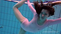 Roxalana Cheh caliente sirena bajo el agua