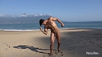 Adoração muscular na praia