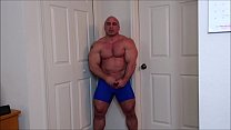 Tony Dinozzo мастурбирует в мокром нижнем белье