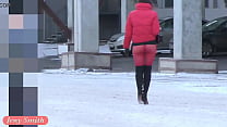 Meia-calça vermelha. Jeny Smith andando em público com meia-calça vermelha justa e sem costura (sem calcinha)