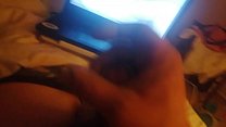 профиль Rudywade123, мое домашнее видео , снимаю как мастурбирую с девушкой по вебкамере, лежа на кровати перед ноутбуком и кончаю