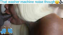 Máquina de lavar roupa com ruído de sucção
