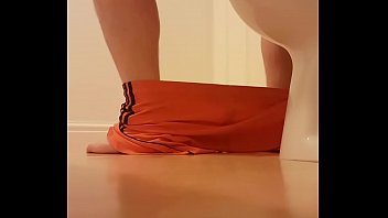 Caca de shorts naranjas